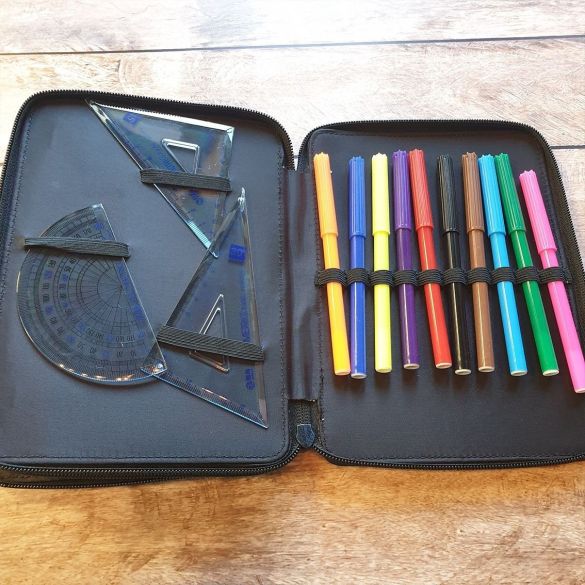 Trousse remplie crayons feutres personnalisée Voitures 2