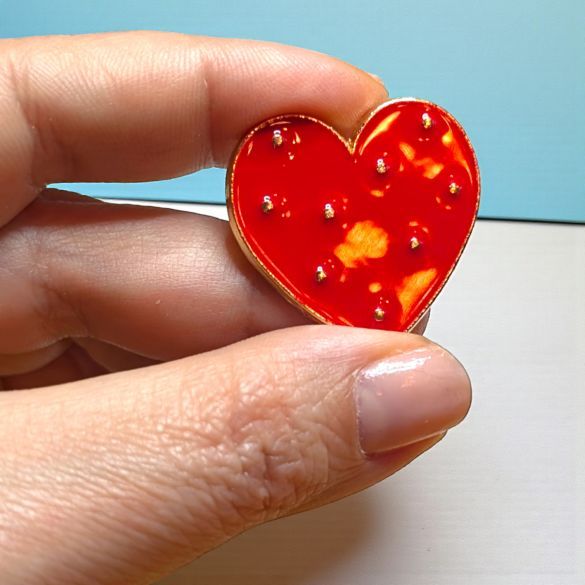 Carte personnalisée avec pin's cœur | Cadeau de fin d'année original à petit prix